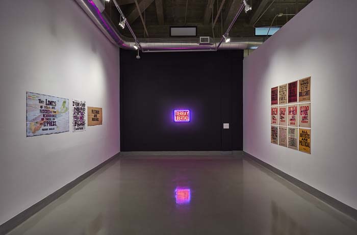 (RE)CONTEXT: Artists Reconstructing Words, 2022, installation view