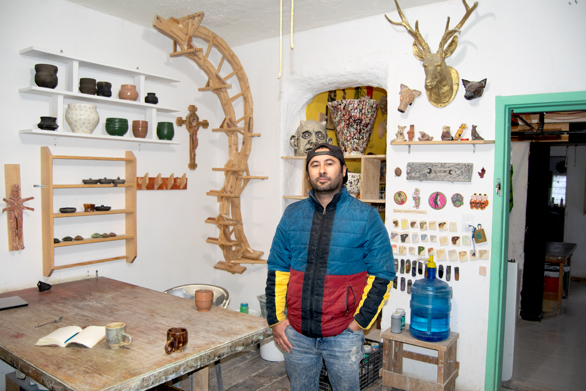 Israel Gómez Mares in his Ciudad Juárez studio