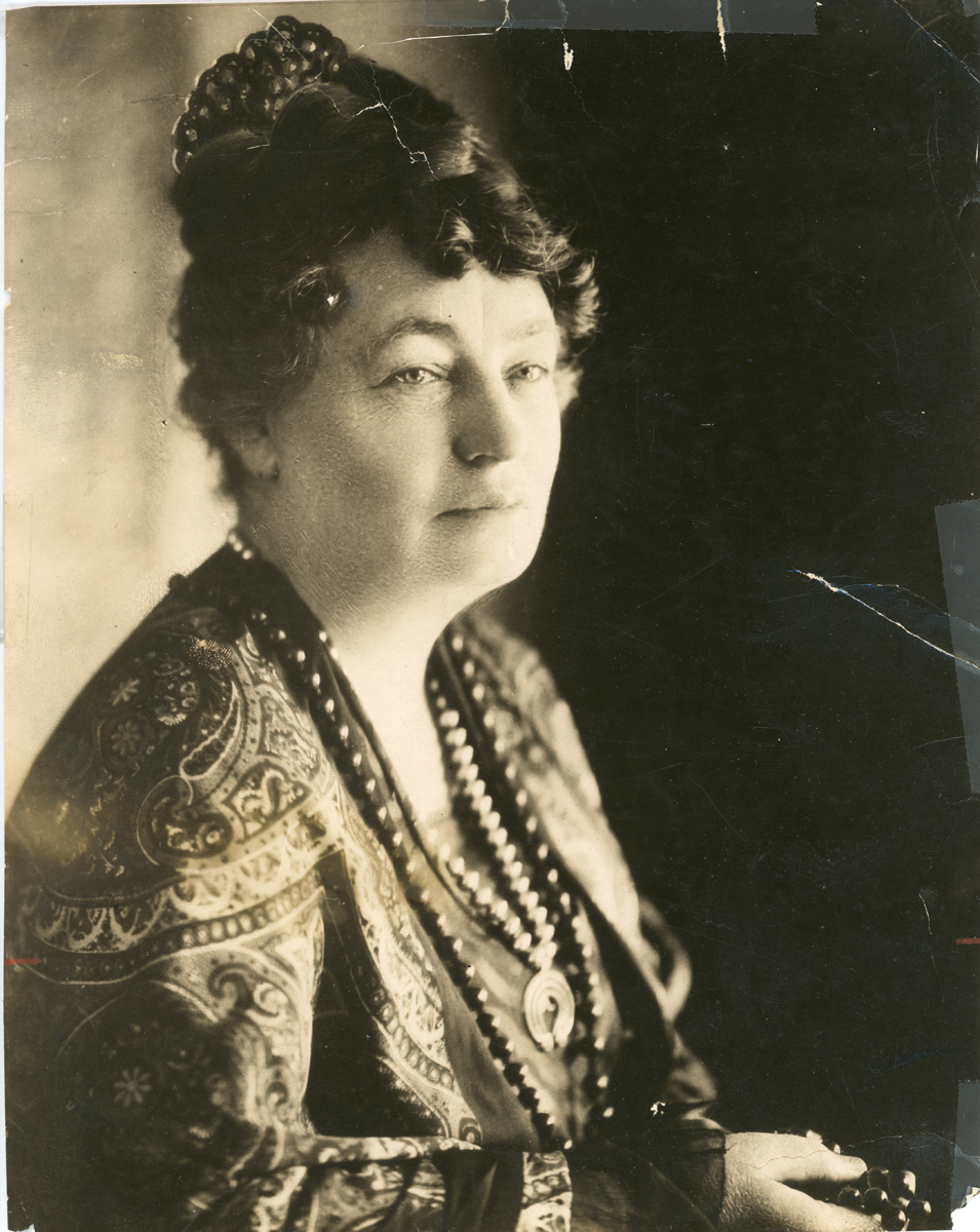 Historical photograph of Mary Hunter Austin of the Spanish Colonial Arts Society.