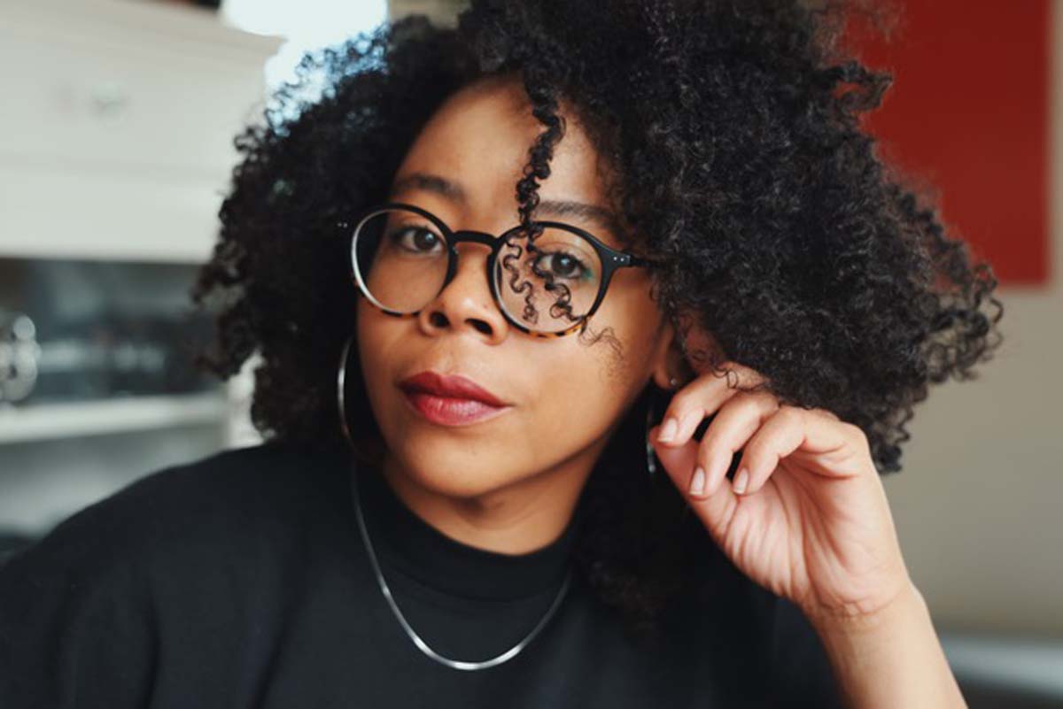 Headshot of artist Shaunté Glover, a 2025 Arizona Artist Awards recipient