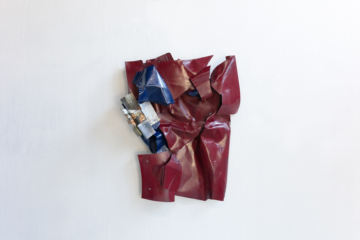 Red sculpture by Verónica Gaona.