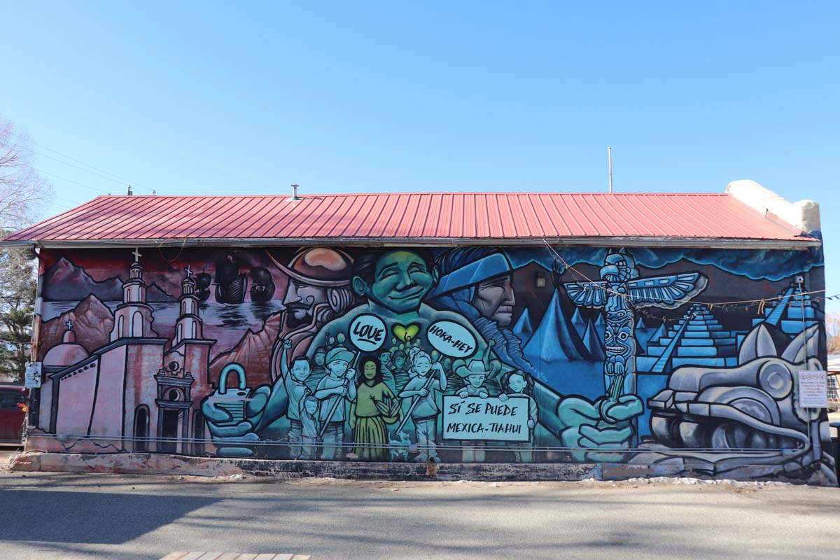 Si Se Puede” mural by Carlos Martínez & Zehb (2020, San Luis). 