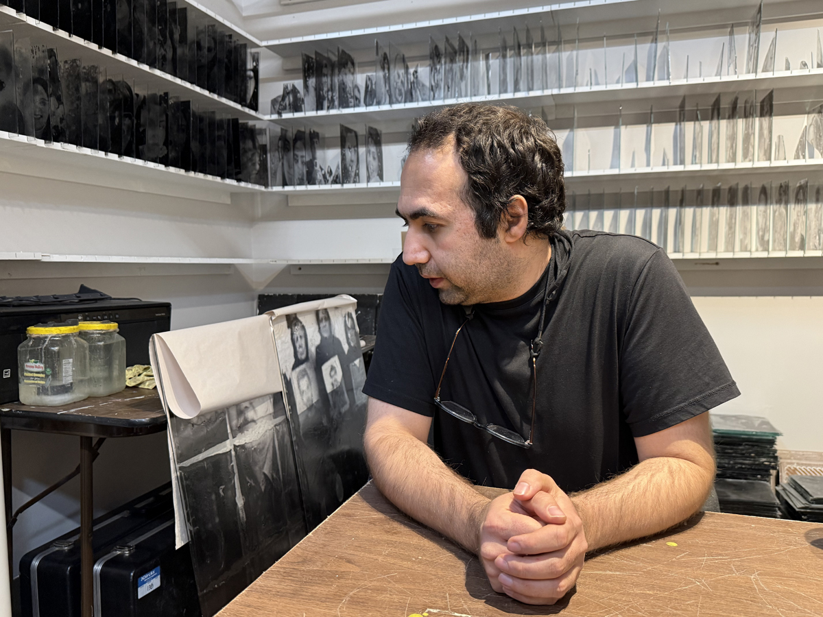 Portrait of artist Mehrdad Mirzaie.